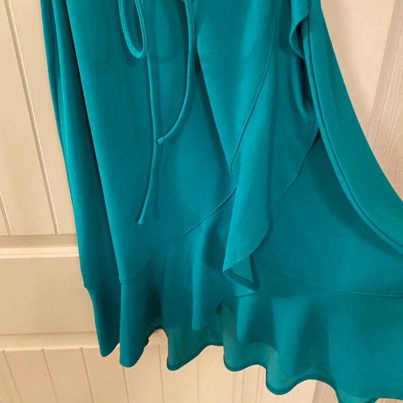 2 Isaac Mizrahi faux wrap dresses - Picture 6 of 8